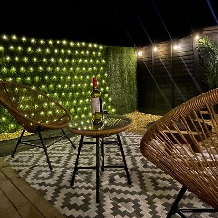 The Nest @The Outside Inn Mountfield Esterno foto